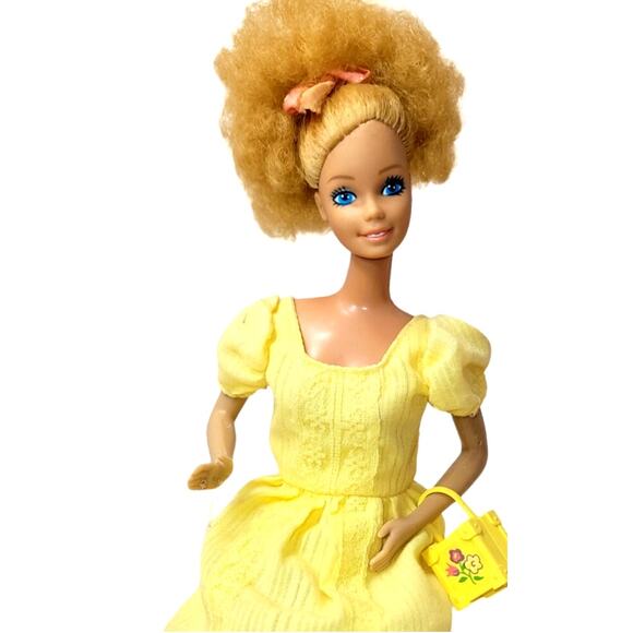 1981 Vintage Magic Curl Barbie - Picture 8 of 10